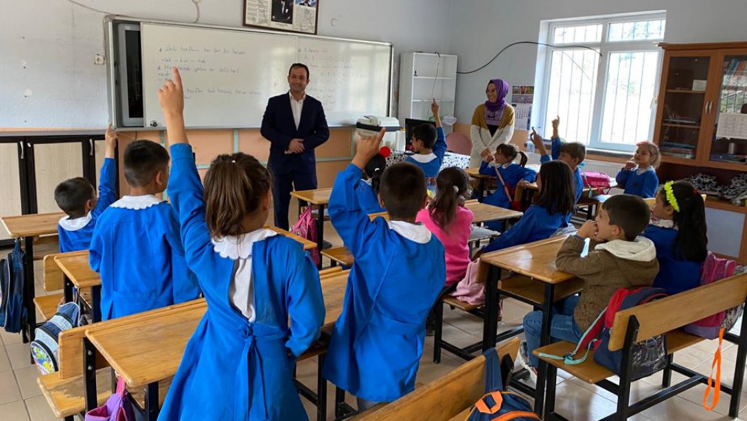 İlçe Milli Eğitim Müdürümüz Mehmed Akif GÜNDÜZ ve Şube Müdürümüz Abdullah ER den Güvendik İlkokuluna Ziyaret